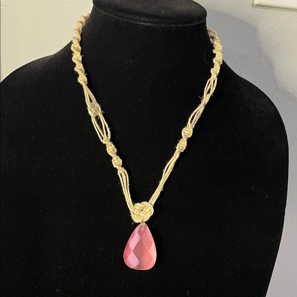 Pink teardrop pendant on a woven hemp macrame necklace, NWT.